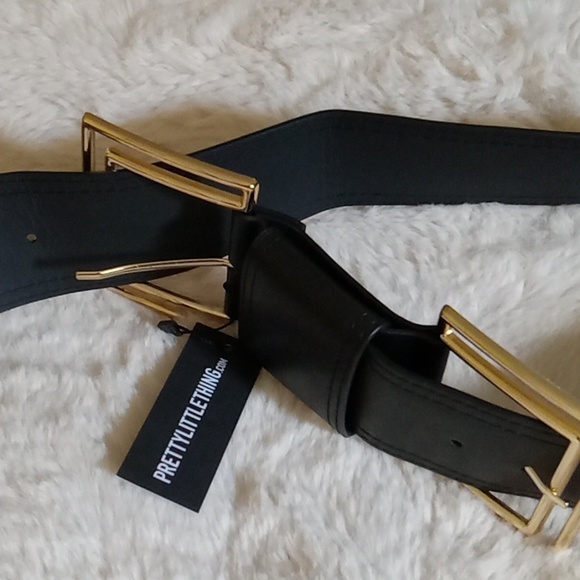 PrettyLittleThing Accessories - Pretty Little Thing black w/ goldtone double buckle size S/M vegan leather